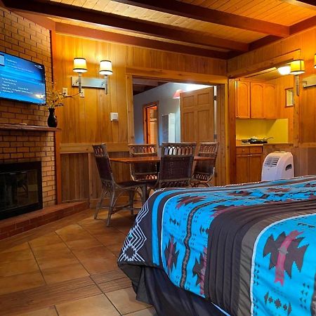 רואידוסו West Winds Lodge מראה חיצוני תמונה