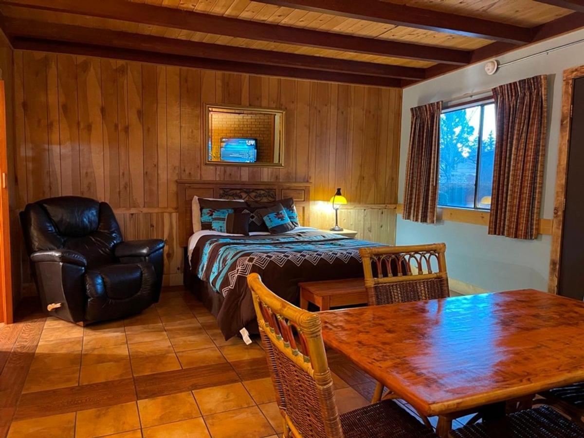 רואידוסו West Winds Lodge מראה חיצוני תמונה