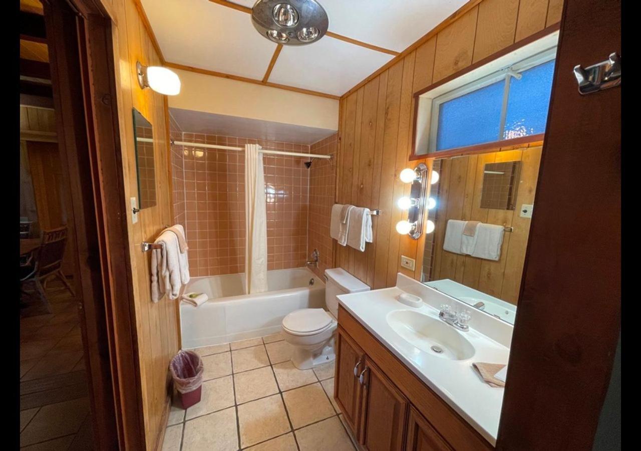 רואידוסו West Winds Lodge מראה חיצוני תמונה