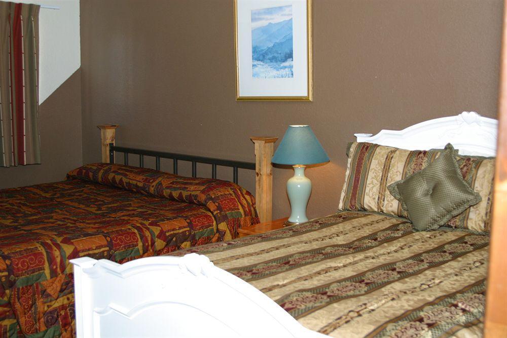 רואידוסו West Winds Lodge מראה חיצוני תמונה