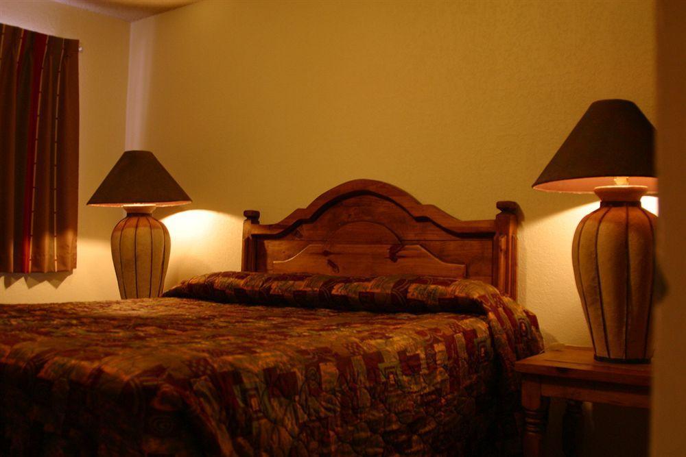 רואידוסו West Winds Lodge מראה חיצוני תמונה